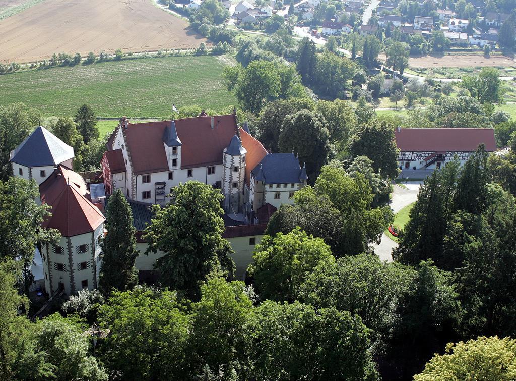 Schlosshotel Gotzenburg Jagsthausen Exterior foto